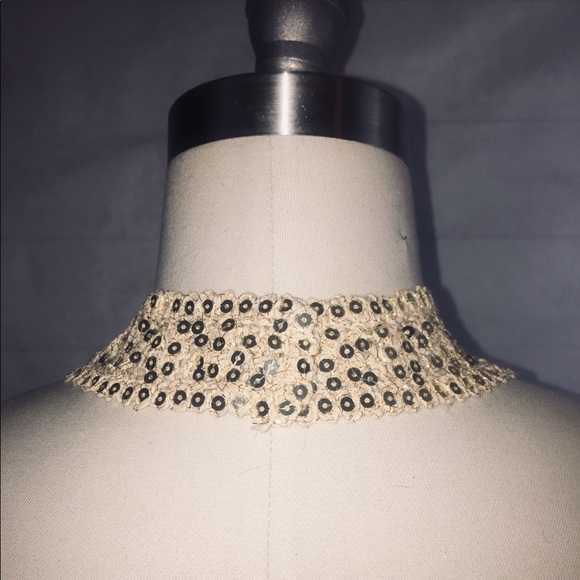 PETER PAN CHOKER NECKLACE - Picture 2 of 4